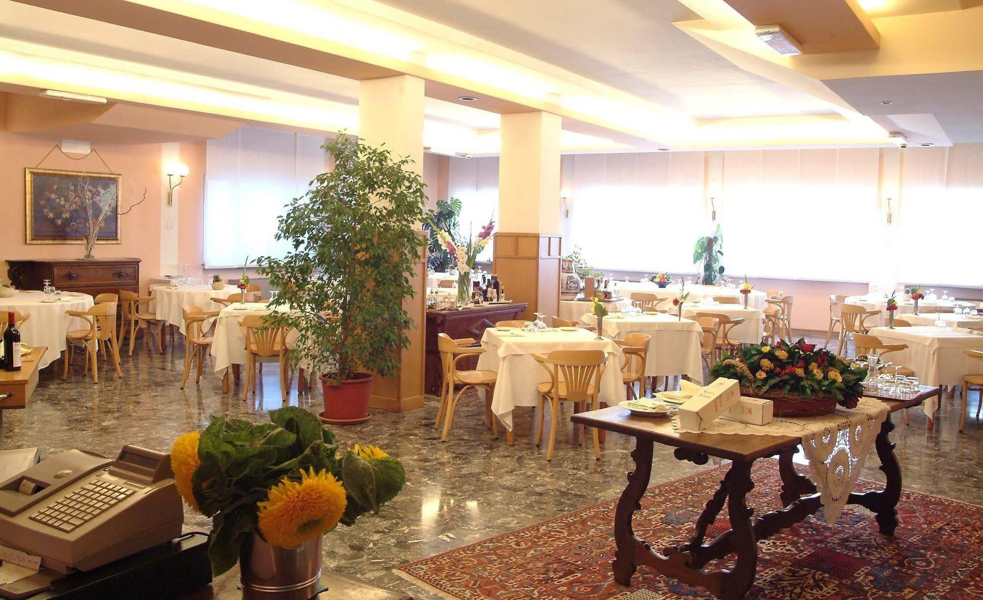 Locanda Alle Officine Buttrio 外观 照片